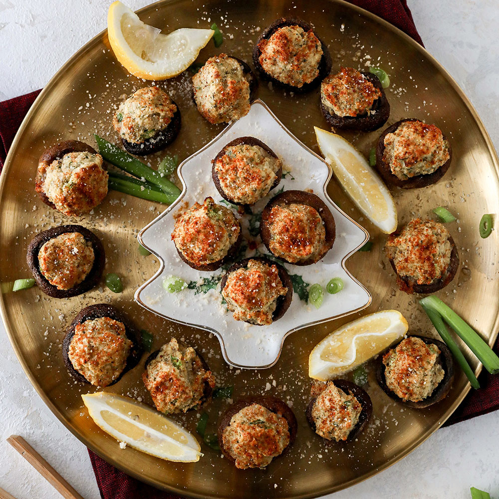 Crab-Stuffed Mushrooms are sure to disappear in no time!⁠
⁠
Made with button mushroom caps stuffed with cheesy crabmeat filling and baked in a buttery white wine sauce, these bites are guaranteed crowd-pleasers.⁠
⁠
👉 Tap the link in our bio for the full recipe! 🔗⁠
⁠
📸: @jessiskitchen