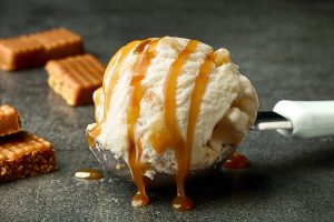 ice cream with caramel sauce