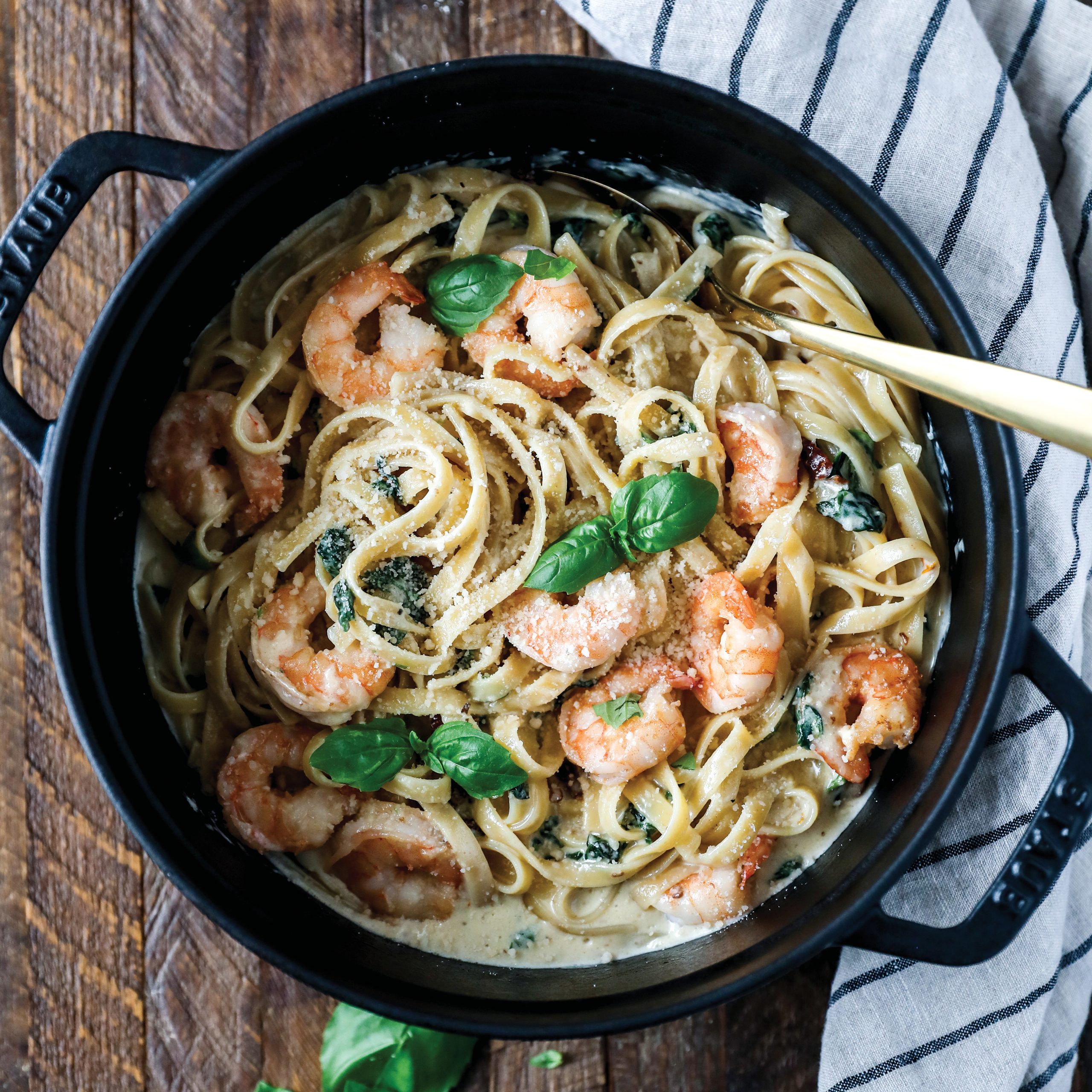 Creamy Pasta with Spinach, Sun-Dried Tomatoes and Shrimp